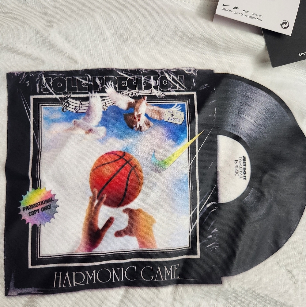 Nike Sole Precision Harmonic Game Basketball  Mens Medium T-Shirt white NWT - Picture 5 of 8